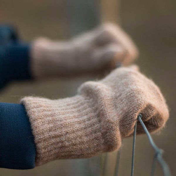 Alpaca Gloves/Alpaca Gifts/Alpaca Knitted Gloves/Women’s Gloves/Men’s Gloves/Soft Gloves/Warm Gloves/Llama Gloves/Alpaca Wool Gloves