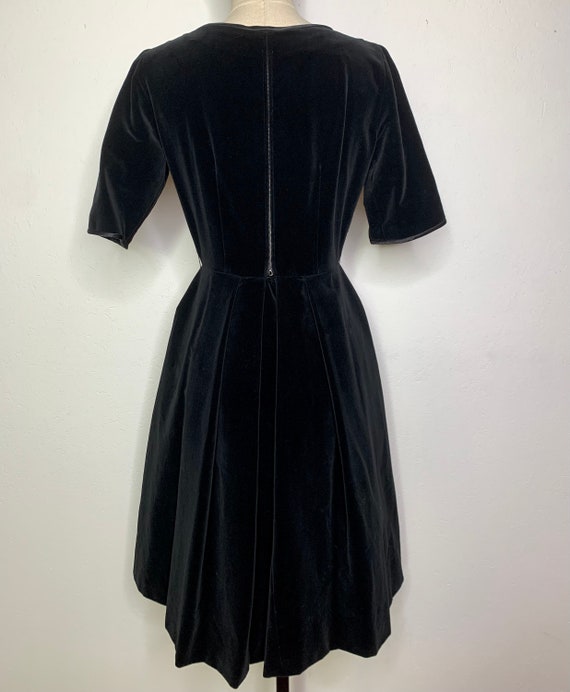 1950’s black velvet dress, Vintage dress, Cocktai… - image 5