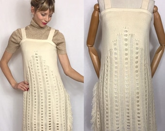 robe de porter des années 1960 en tricot, robe Vintage, robe bretelles, robe franges, robe d’hiver, robe de printemps, robe automne, robe blanche, robe courte.