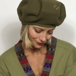 1990s wool beret, Vintage beret, Military green beret, Autumn hat, Winter hat, Spring hat, Milliner made hat. image 3