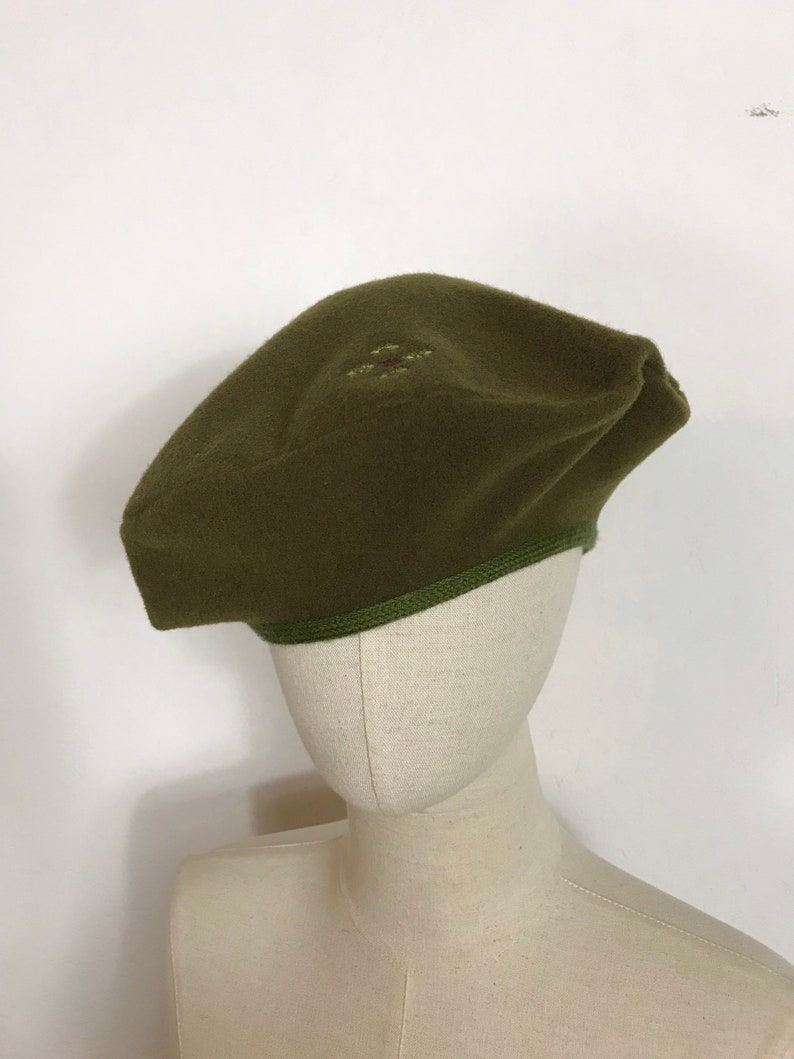 1990s wool beret, Vintage beret, Military green beret, Autumn hat, Winter hat, Spring hat, Milliner made hat. image 5