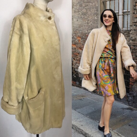 1980's faux fur coat, Teddy coat, White fur, Overs