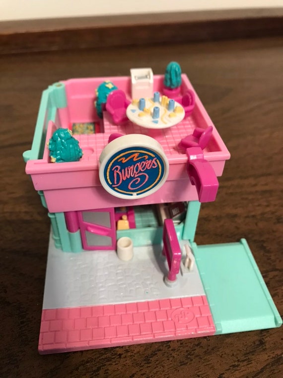 polly pocket burger
