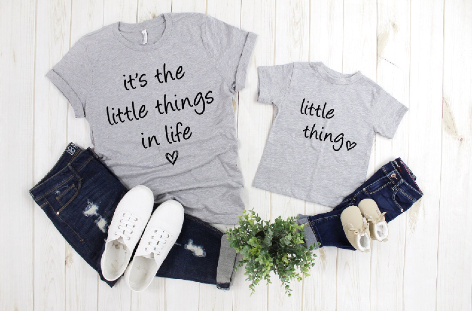 It's the little things tee. Little thing t-shirt. Mommy & | Etsy