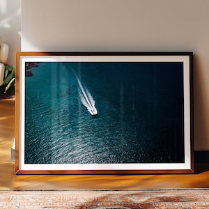 IMPRESIÓN DE BARCO - Impresión fotográfica enmarcada de Eagle Bay, póster de Australia Occidental, póster del océano, impresión costera, Dunsborough, arte mural azul oscuro