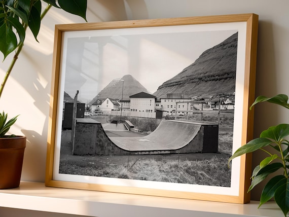 Skate Park Print - Skate Boarding Print, Skateboard Wall Art, Large Skating Poster, Black and White Framed Photography, Skate Travel Poster