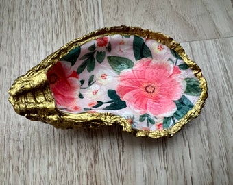 Natural Oyster Blossom Pattern jewelry dish Oyster trinket plate Oyster wedding ring holder Coastal style oyster plate