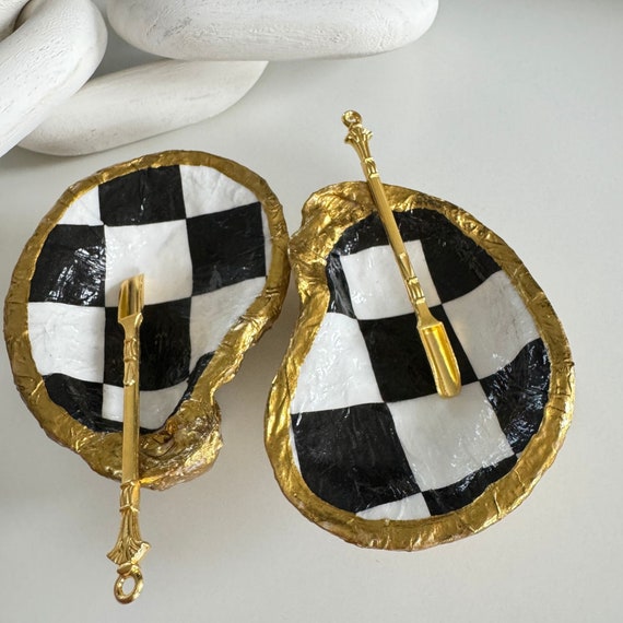 Checkers Natural Oyster Salt and Pepper set with metal golden spoons Oyster shells Bridal gifts Oyster Salt and Pepper pinch dishes