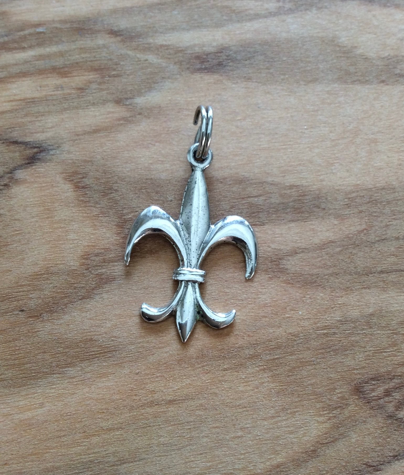 人気のクリスマスアイテムがいっぱい！ Sterling Vintage Silver Bracelet Your for Charm Lis De Fleur ペンダントトップ、チャーム