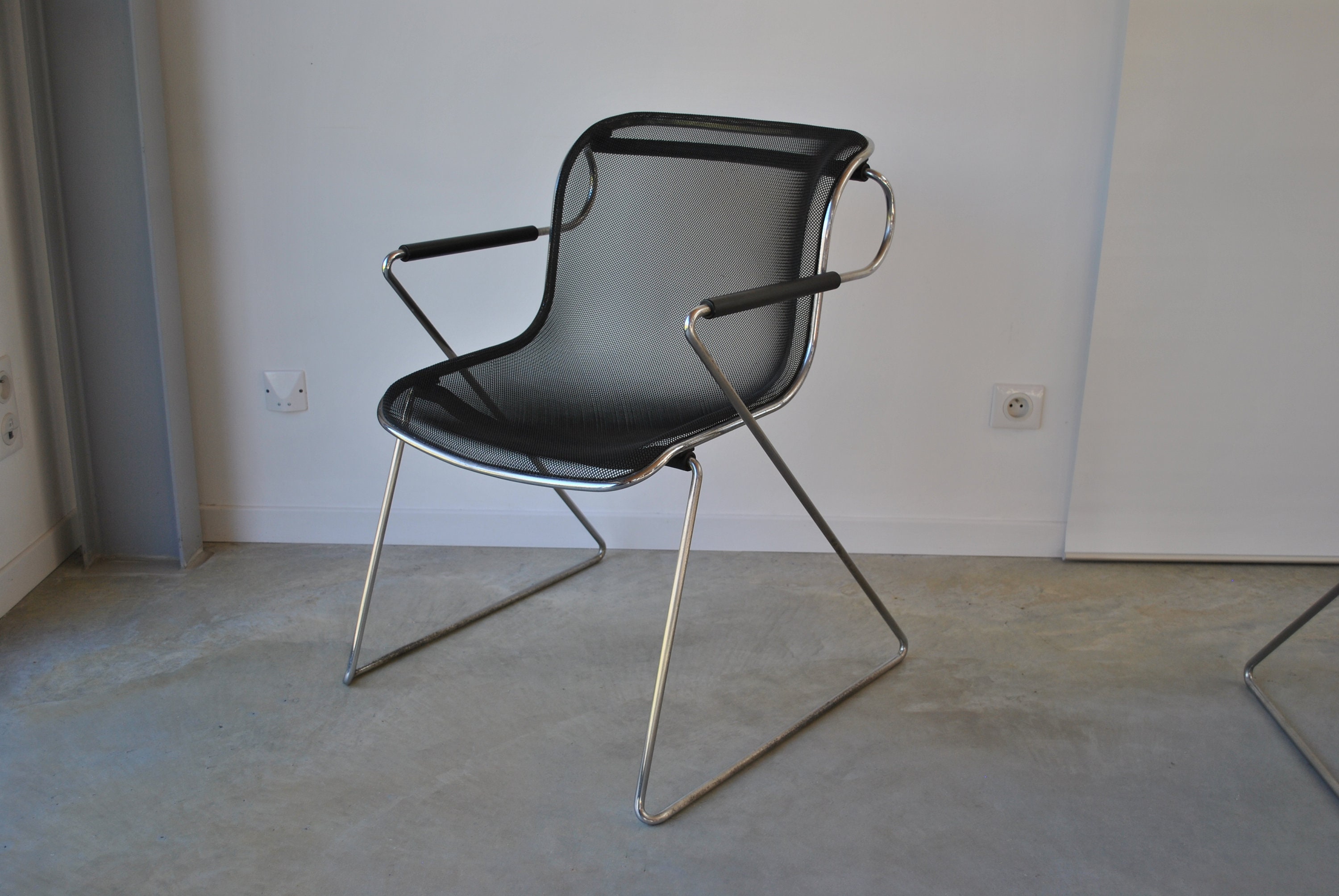 Fauteuil Penelope Par Charles Pollock 1980