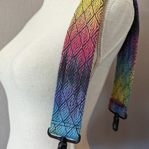 Regenbogen-Diamant Handgewebte Breite 29" mit Matte Black Hardware für lange Schulter Wear