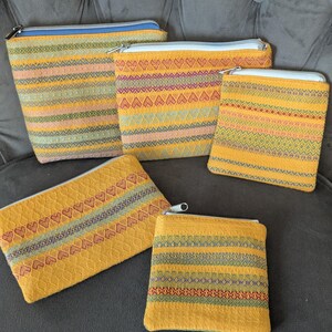 Leuk handgeweven huisje met rits of portemonnee om alles op te bergen