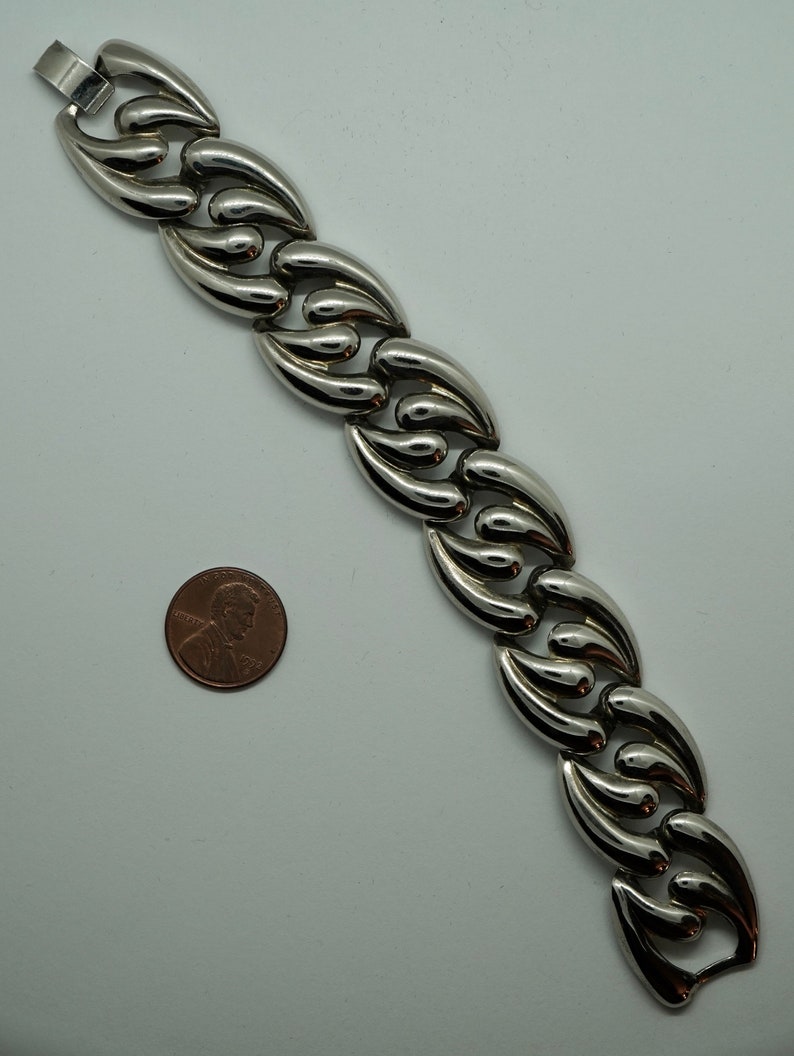 Vintage Art Nouveau 1940\u2019s Costume Silver Tone Fashion Statement Bracelet