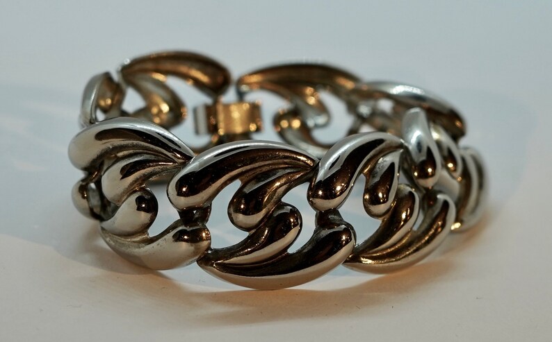 Vintage Art Nouveau 1940\u2019s Costume Silver Tone Fashion Statement Bracelet