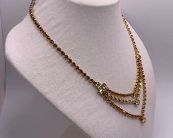 Collier Vintage Plastron/cascade En Métal Doré Avec Strass - Occasion, Bon état Avec Quelques Usures