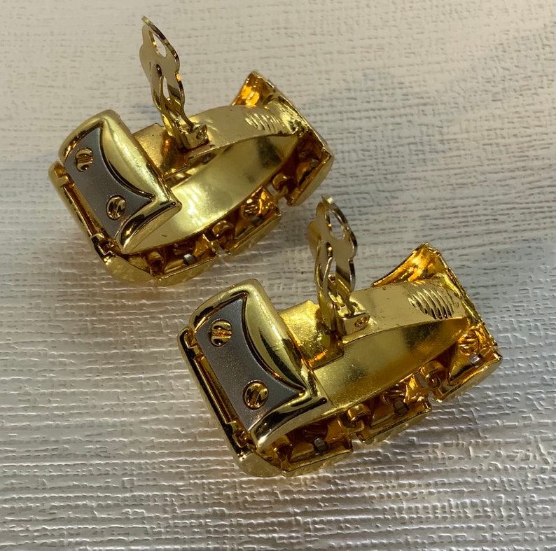 Vintage 1980s90s Statement Gold and Matte Tone Silver Chain Link Clip On Earrings