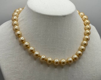 Vintage 1960s LES BERNARD Faux Pearl Necklace - 16 inches long - Gold Tone Filigree Clasp