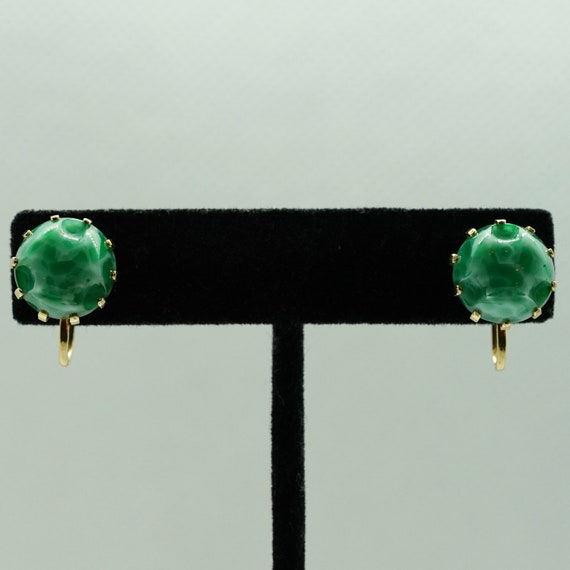 Vintage 1950s Faux Green Stone Screw Style Gold T… - image 1