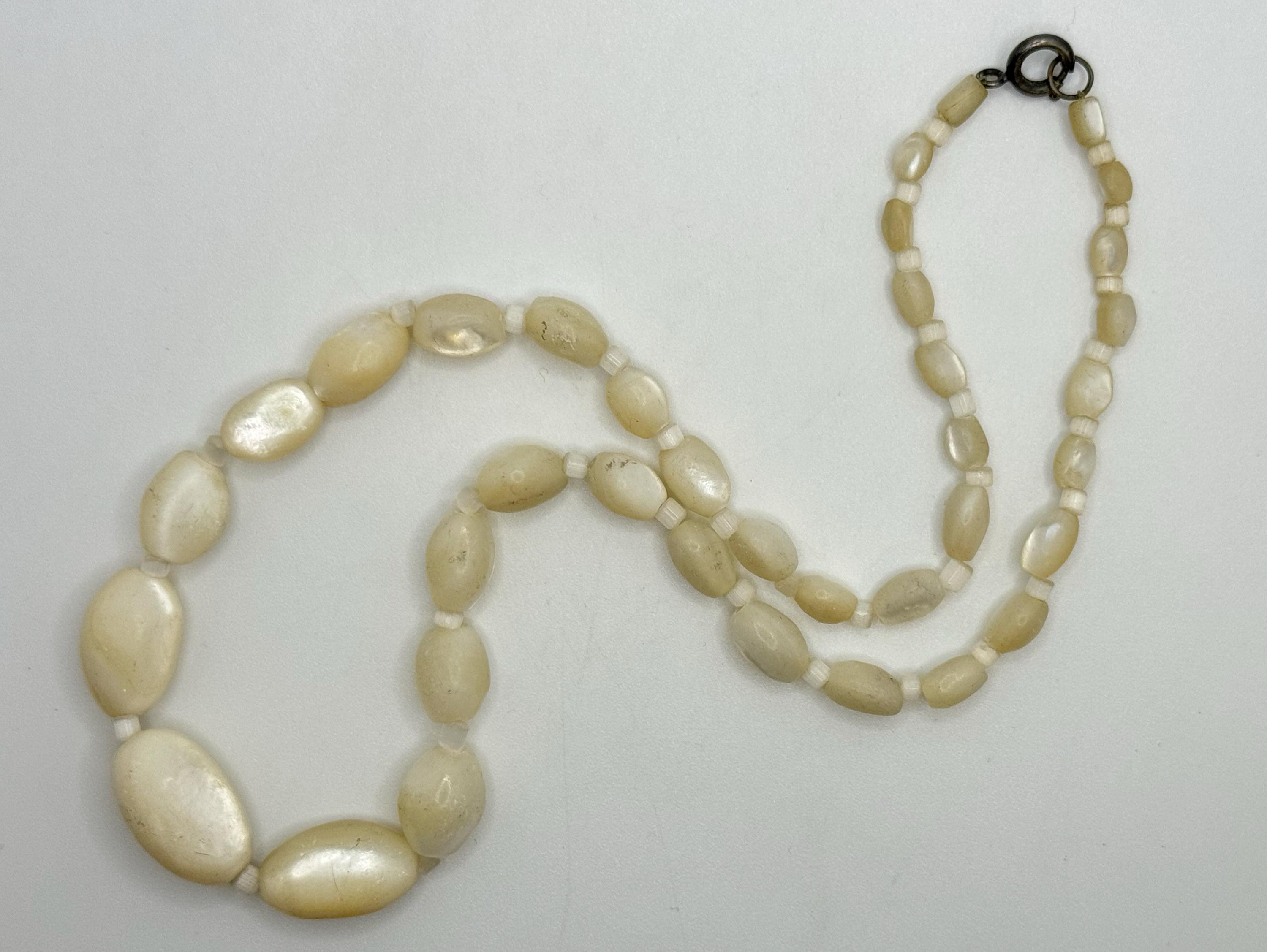 1930's vintagebeadsネックレス Vintage 1930s Mother of Pearl Beaded Necklace - Graduated