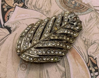 Vintage 1930s/40s Rhinestone Leaf Fur/Dress Clip Silver Pot Metal