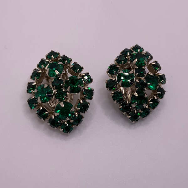 Vintage 1960s Rhinestone Clip on Earrings - Emerald Green Rhinestone - Statement Earrings - Silver Tone - Glitzy Evening Wear