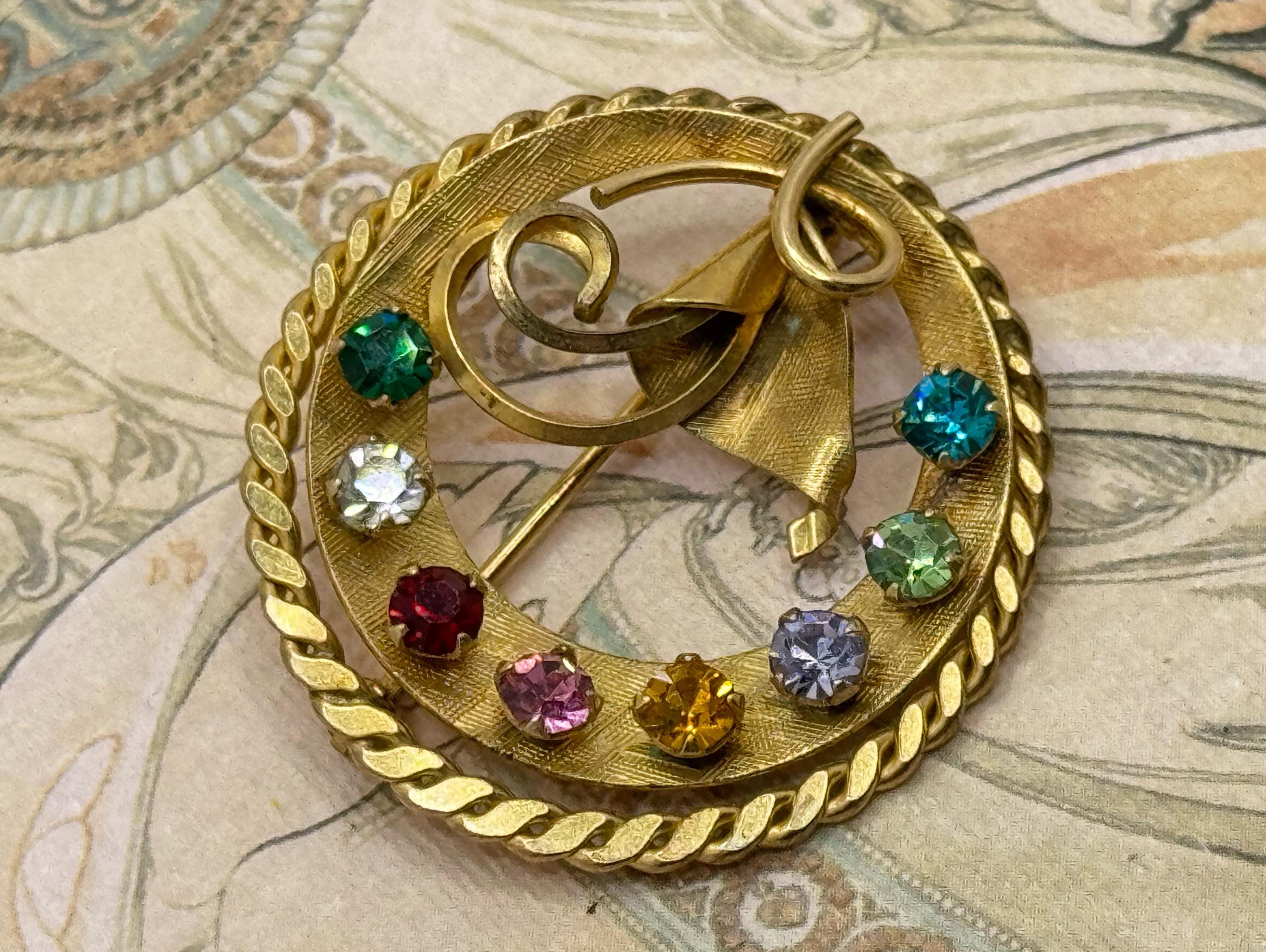 Broche Ancienne Géométrique Dorée - Motifs Gravés - Occasion Bon état