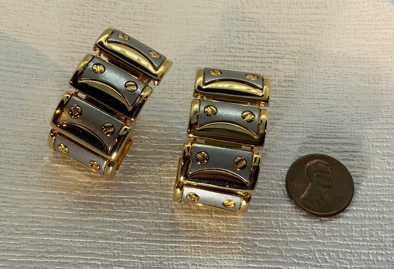 Vintage 1980s90s Statement Gold and Matte Tone Silver Chain Link Clip On Earrings