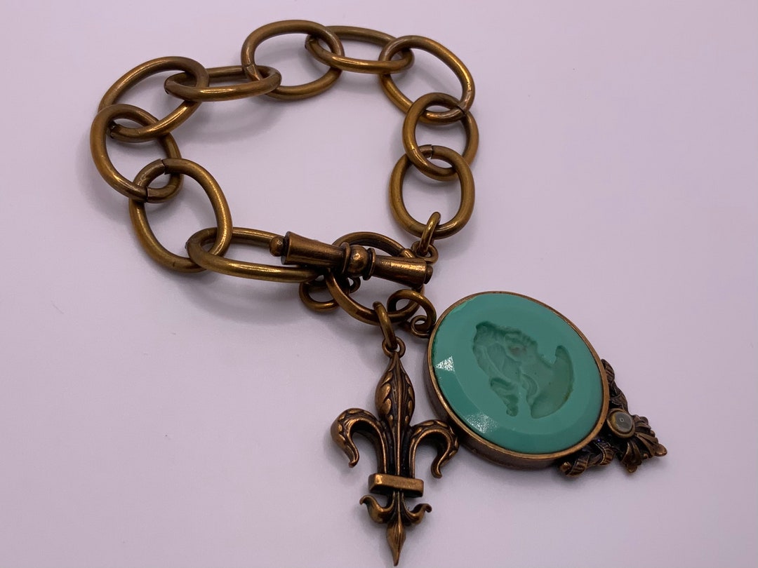 Vintage Extasia Intarsia Cameo/Glass Charm Bracelet 7 1/2 L