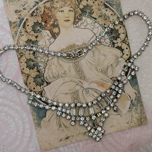 Vintage 1960s Rhinestone Bib Necklace - Clear Rhinestone and Silver Plated Choker