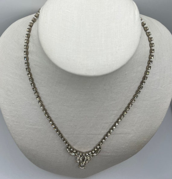 Vintage 1950s/60s Rhinestone 17 inch long Necklace - image 4