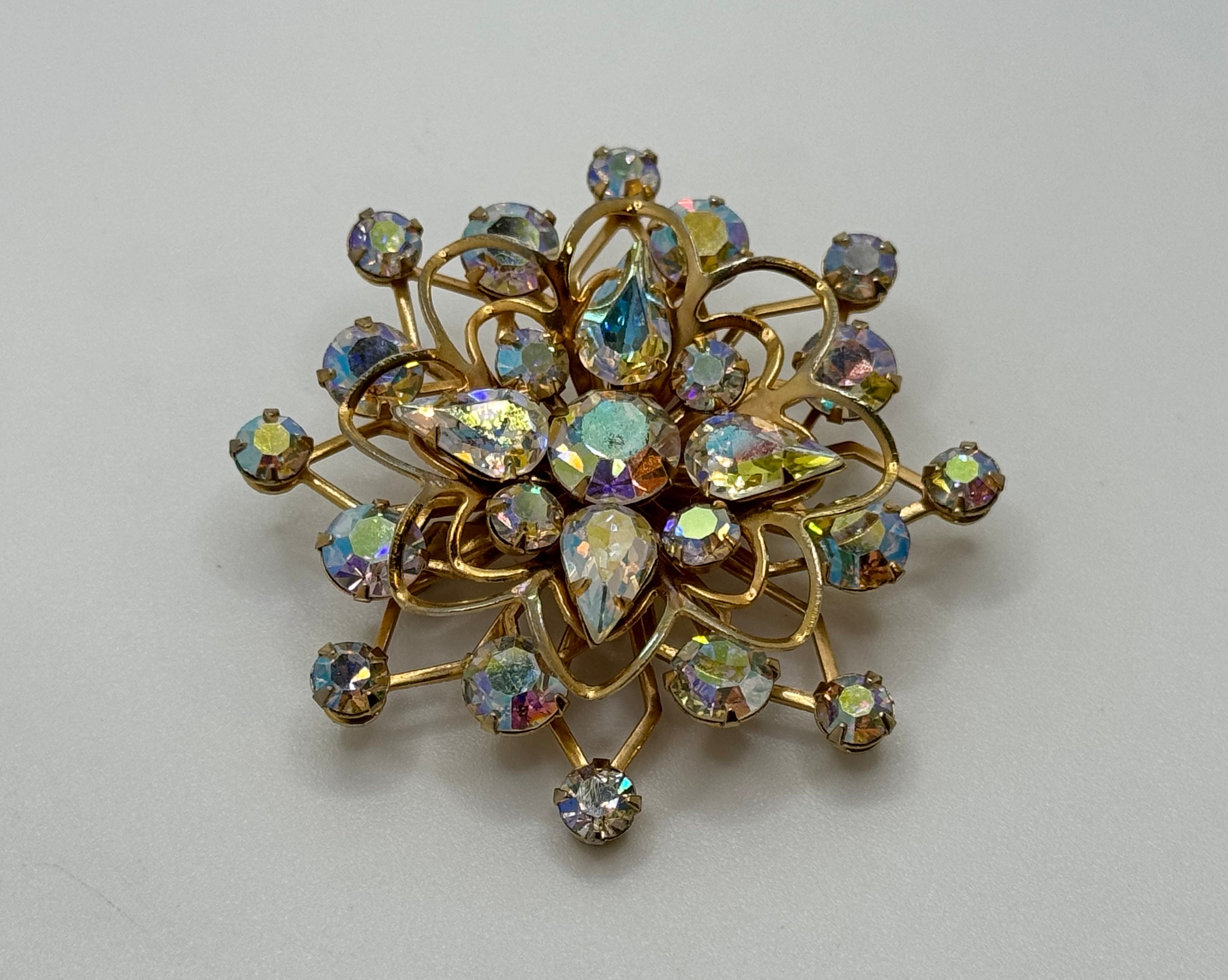 【1960’s】 SRO Alum rhinestone decorated Vintage 1960s TRIAD AB Rhinestone Brooch - Gold Tone