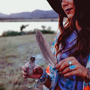 White Sage Smudge Kit - Abalone Shell - Smudge Feather - White Sage - Cleanse Your Space - Banish Unwanted Energies