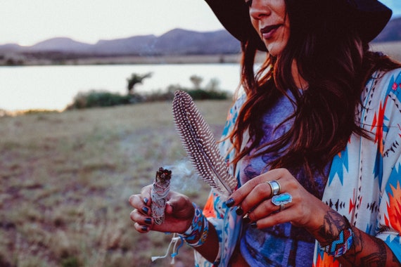 White Sage Smudge Kit - Abalone Shell - Smudge Feather - White Sage - Cleanse Your Space - Banish Unwanted Energies