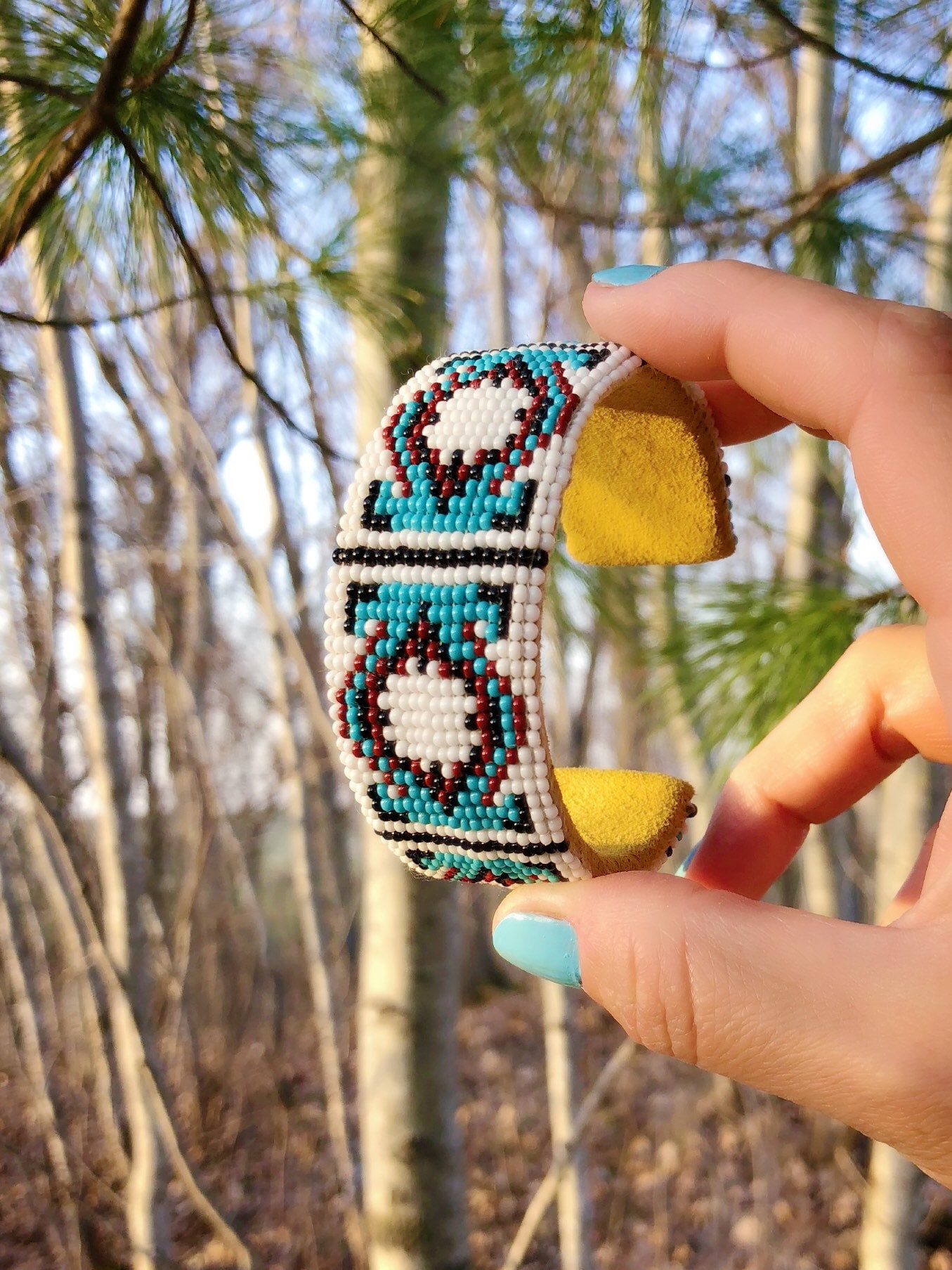 Amazon.com: Native American Style beaded cuff bracelet,Tribal Geometric  Bracelet,Seed Bead Bracelet,Huichol Bracelet Handmade (Bearpaw, Cz Glass  Seed Beads 11/0): Clothing, Shoes & Jewelry