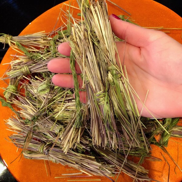 Loose Sweetgrass - 1oz Bag Sweetgrass - Organic Sweetgrass - Native American Sweetgrass