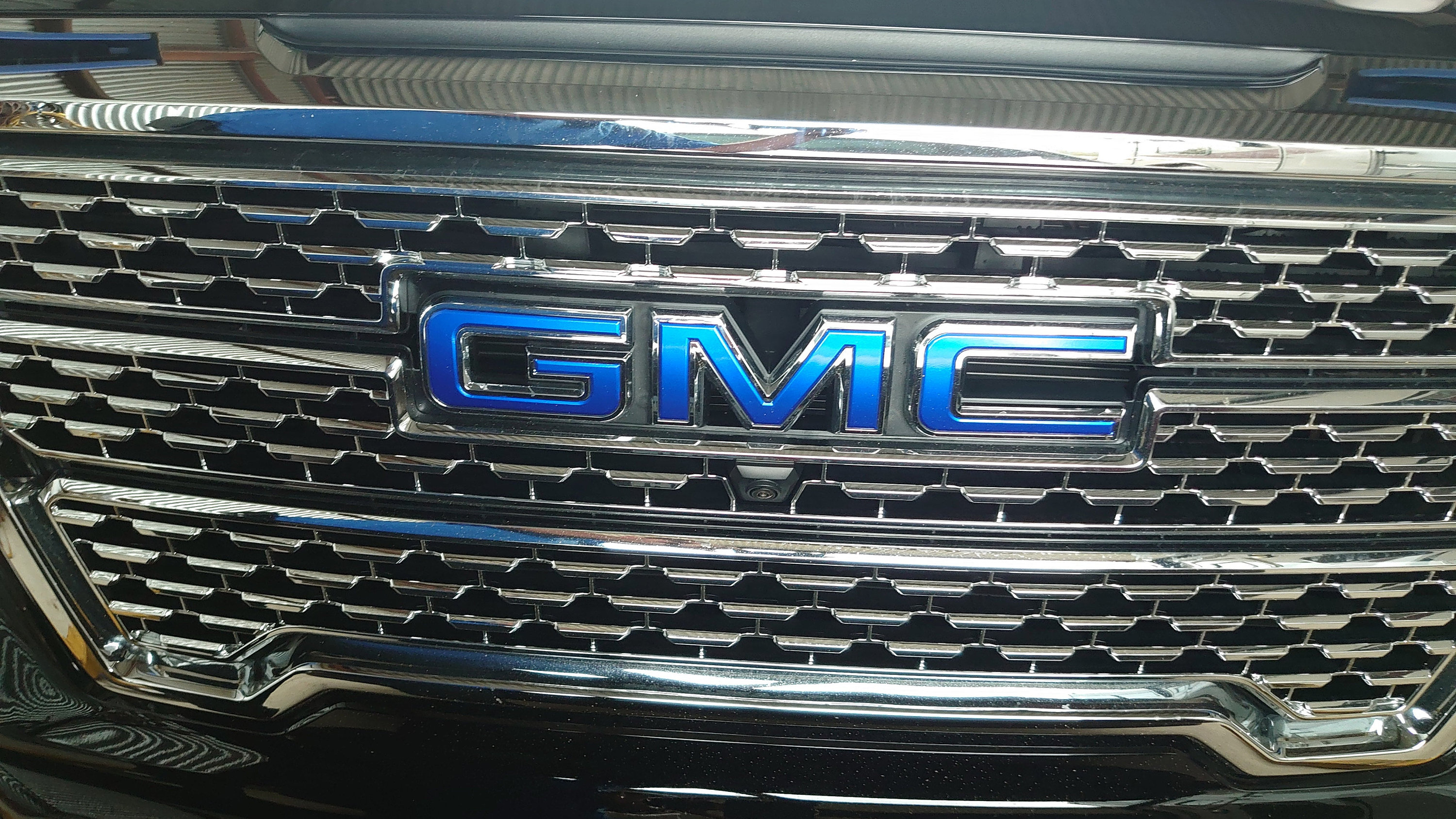 2005 Gmc Sierra Grill