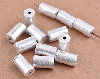 Versilberte Zylinderperlen aus gebürstetem Kupfer (14 x 8 mm)