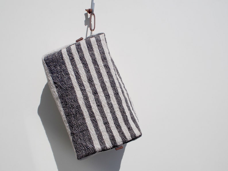 Linen Wash Bag L Linen Toiletry Bag Linen Makeup Bag Etsy