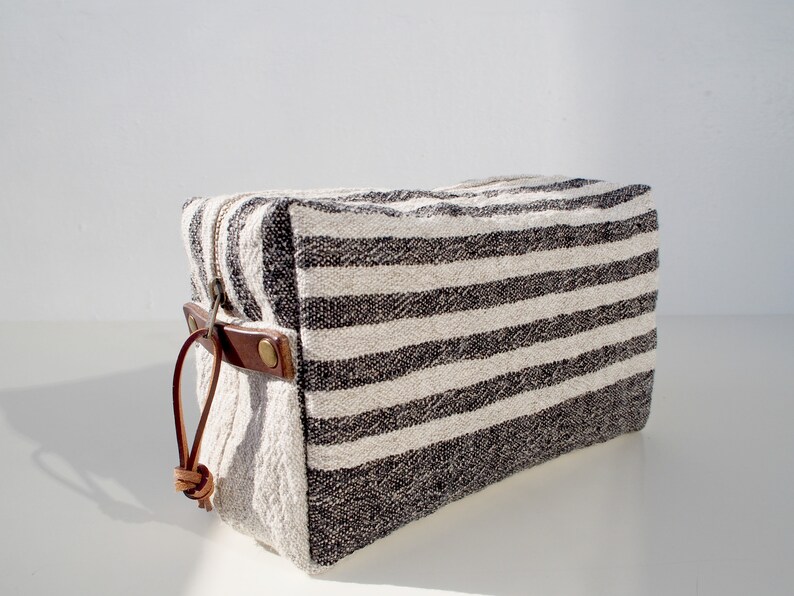 Linen Wash Bag L Linen Toiletry Bag Linen Makeup Bag Etsy