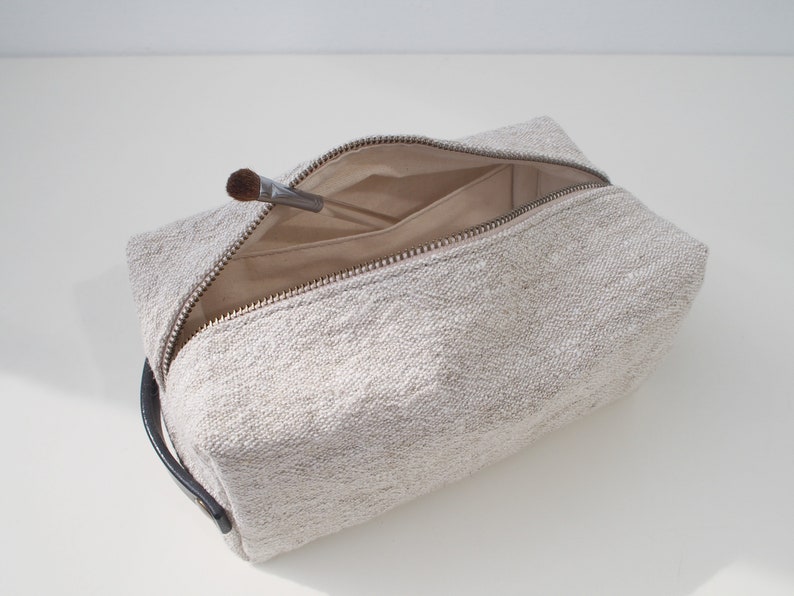 Linen Wash Bag M Linen Toiletry Bag Linen Makeup Bag Etsy
