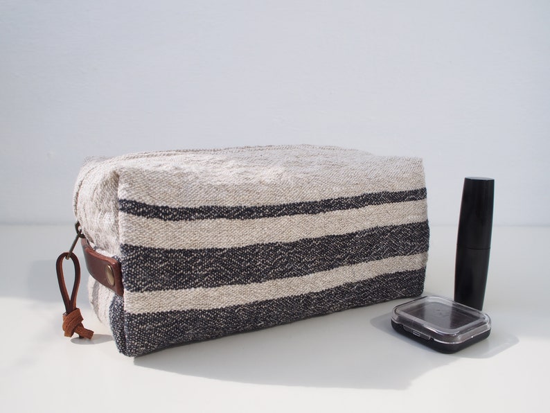 Linen Wash Bag M Linen Toiletry Bag Linen Makeup Bag Etsy