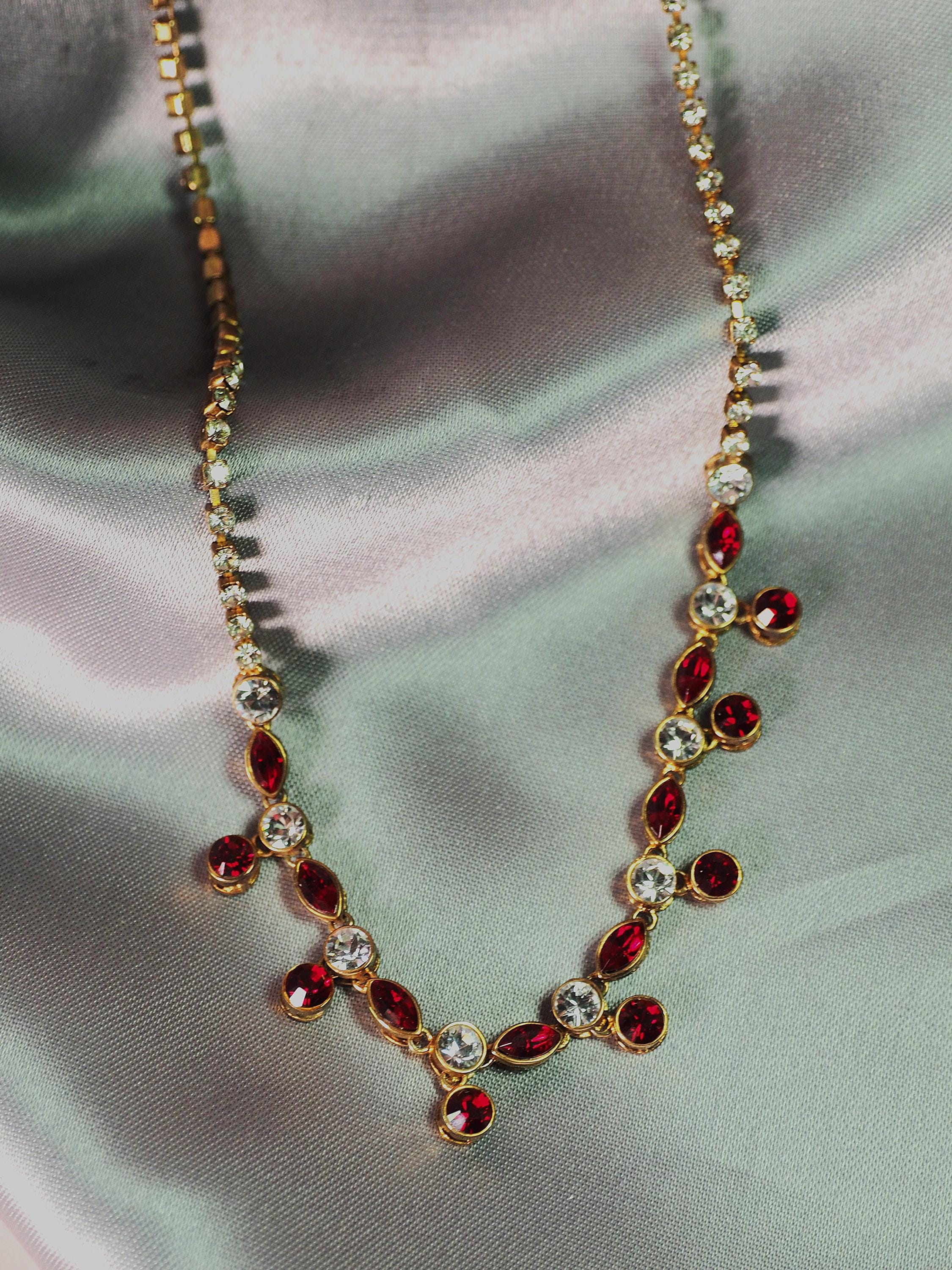 Collier Ras Du Cou Vintage - Métal Doré, Signé ADF - Occasion En Bon état