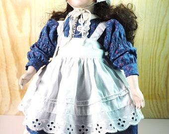 Muñeca de porcelana coleccionable vintage. Alemania.