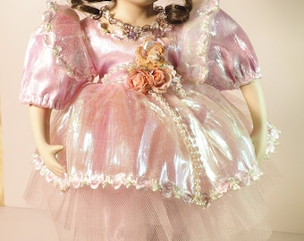 Collectible vintage porcelain ballerina doll on a stand &quot;TEOREMA&quot;. Italy.
