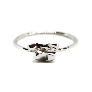 Alpine Mini Horizon Ring, Mini Steenvormige Ring zilver of gouden ring, Speciale Verlovingsring, Natuursteen Vormige Ring afbeelding 3