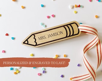 Etiqueta de regalo de lápiz de agradecimiento personalizado del maestro, etiqueta de nombre del maestro del lápiz, regalo personalizado del maestro, etiqueta de canasta de regalo de maestro de fin de año