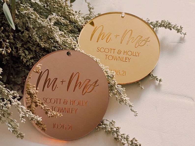 Mr. & Mrs. First Married Christmas Keepsake Ornament | Mr. and Mrs. Christmas Ornament | First Christmas as Mr and Mrs | Couple Wedding Gift