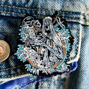 Ahab - der Riese - offizieller Emaille Pin - Funeral Doom für deine Jacket