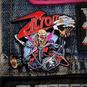 Devin Townsend Project – Ziltoid: Dark Matters – Offizieller Emaille-Pin – Prog-Metal-Merchandise