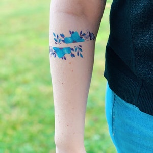 Tatouage temporaire bracelet fleurs bleues 4 tatouages image 6